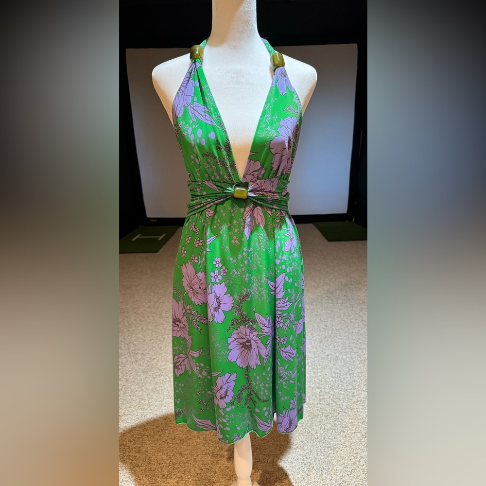 NWOT Women’s Sexy Yet Classy Boutique Backless Dress Color Green & Purple Size M - Picture 4 of 9